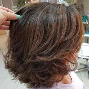 80 Sensational Medium-Length Haircuts for Thick Hair