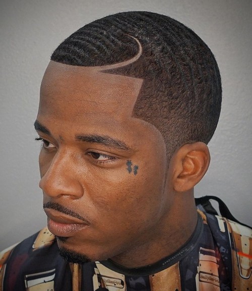 Wavy Natural Hair Cut with Curled Line