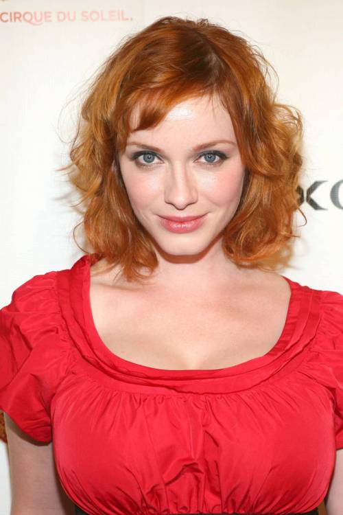 Short to Medium Curly Hairstyle